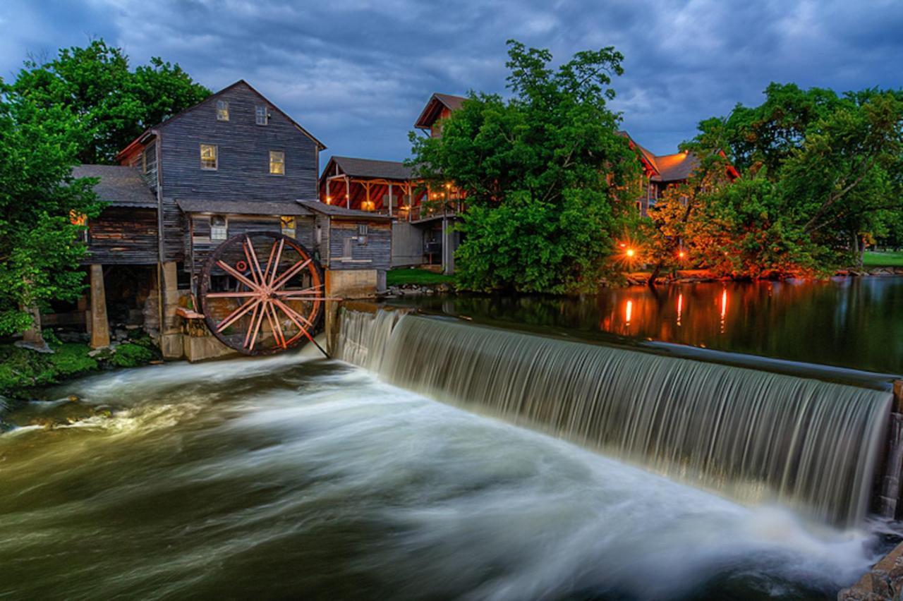 Suite Sensations, Hot Tub, Pool Table, 1089 Free Tickets Each Paid Day, Dollywood And More พิเจนฟอร์จ ภายนอก รูปภาพ