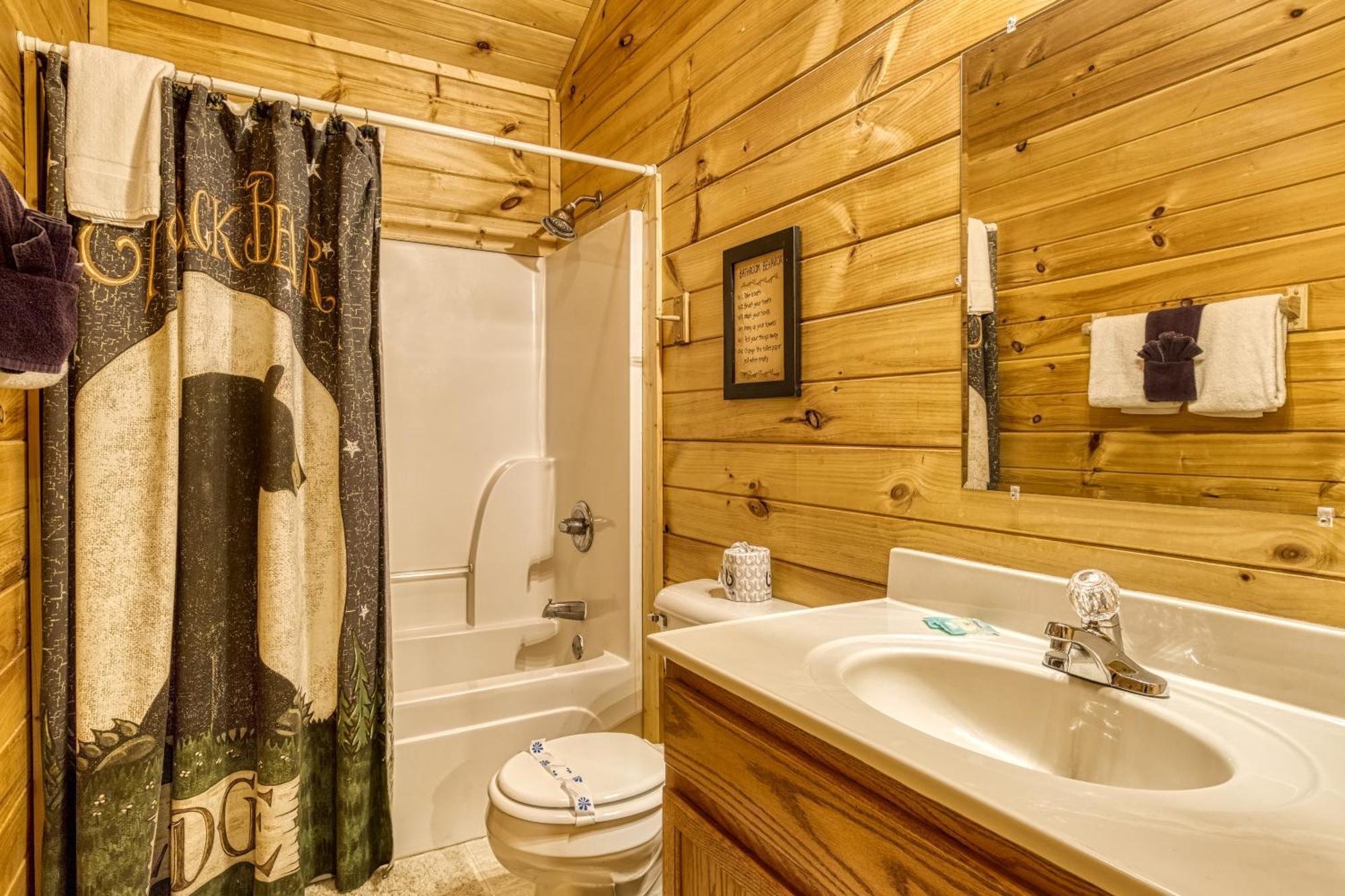 Suite Sensations, Hot Tub, Pool Table, 1089 Free Tickets Each Paid Day, Dollywood And More พิเจนฟอร์จ ภายนอก รูปภาพ